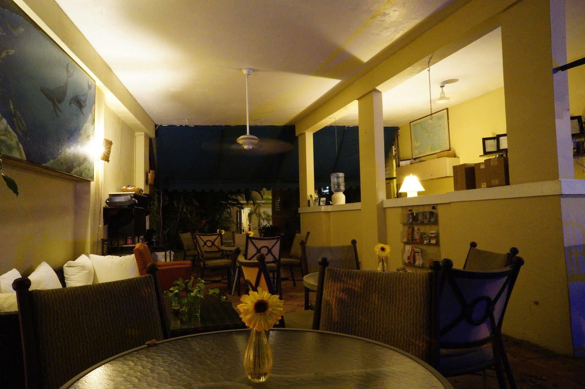 Casa Del Caribe Inn Сан Хуан Екстериор снимка
